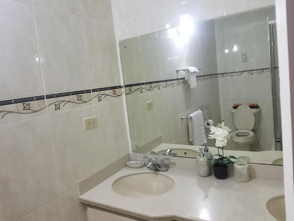 Apartment Beautiful 3-Bedroom Townhouse In Mandeville. Jamaica