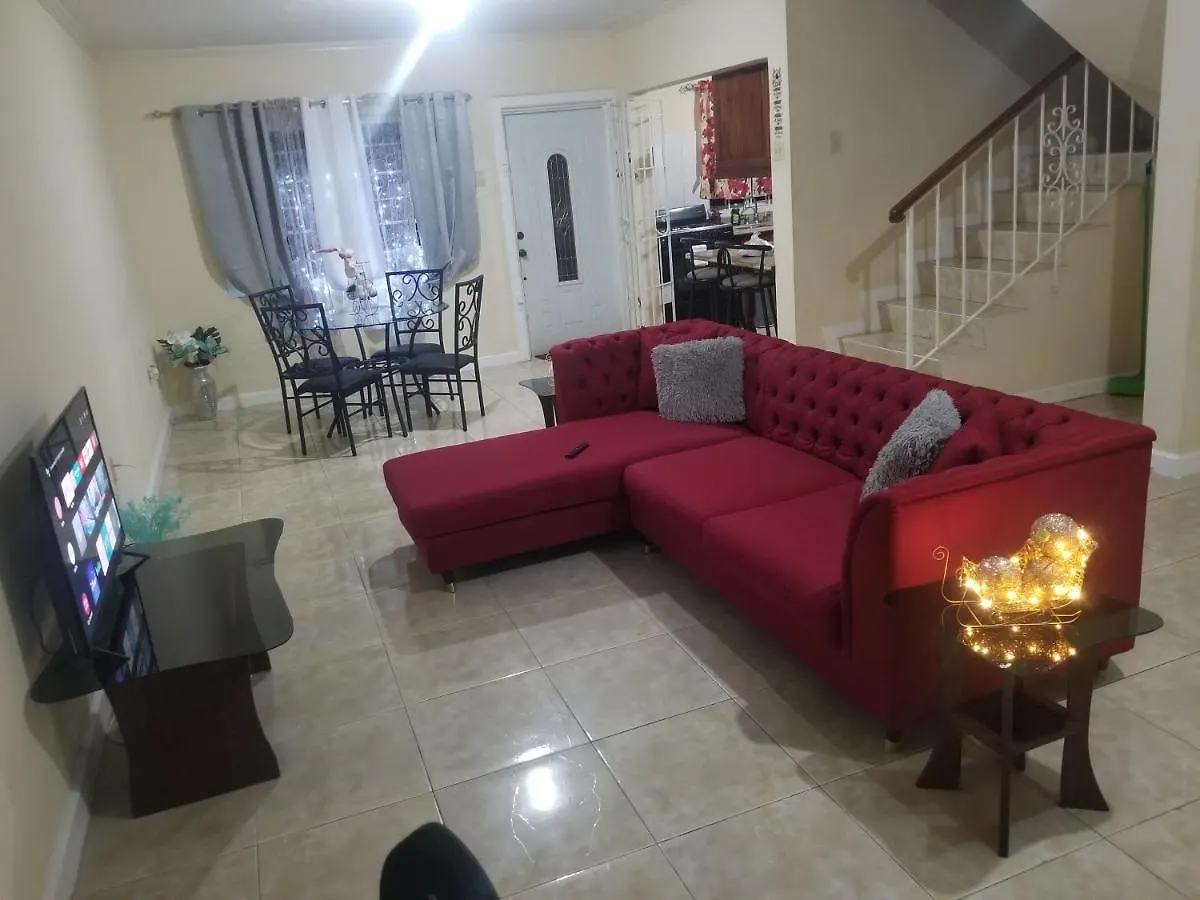 Apartment Beautiful 3-Bedroom Townhouse In Mandeville.
