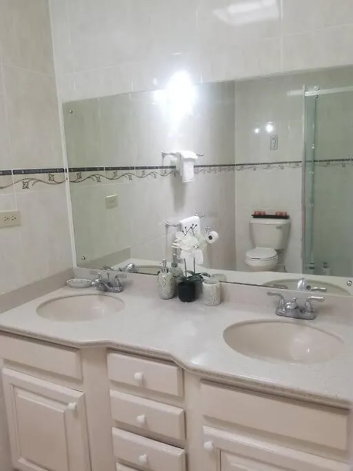 Beautiful 3-Bedroom Townhouse In Mandeville. Mandeville