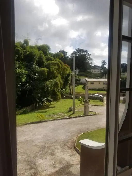 Beautiful 3-Bedroom Townhouse In Mandeville. Apartment Mandeville